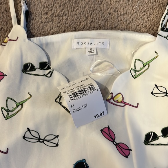 Scalloped neckline spaghetti strap tank top from Nordstrom Rack size M - Picture 2 of 4